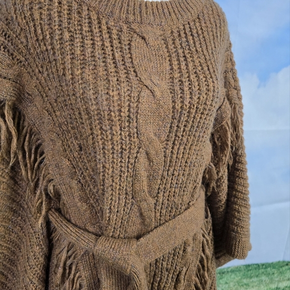 DAVID & DANI | CABLE KNIT BELTED BAT WING FRINGED SWEATER - Picture 7 of 16